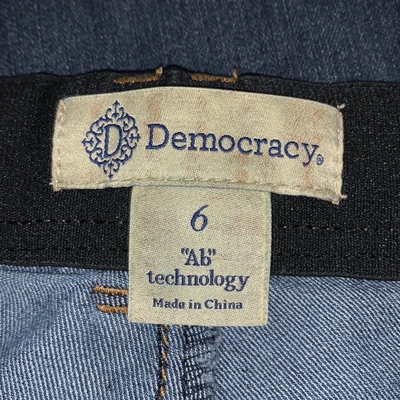 Democracy Jeans - Picture 3 of 7